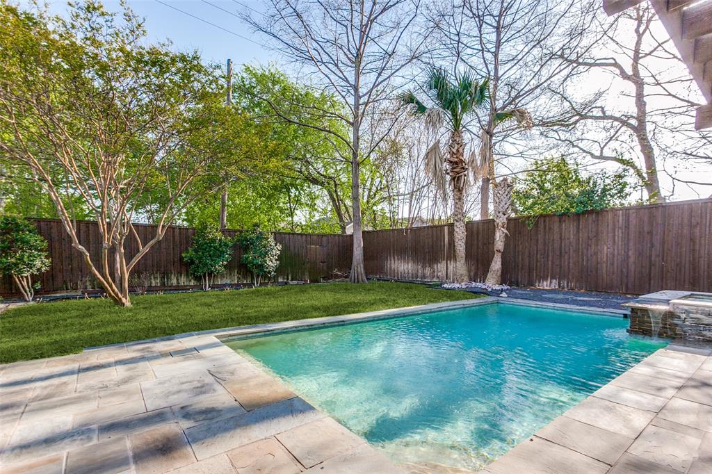 5454 Vickery Boulevard