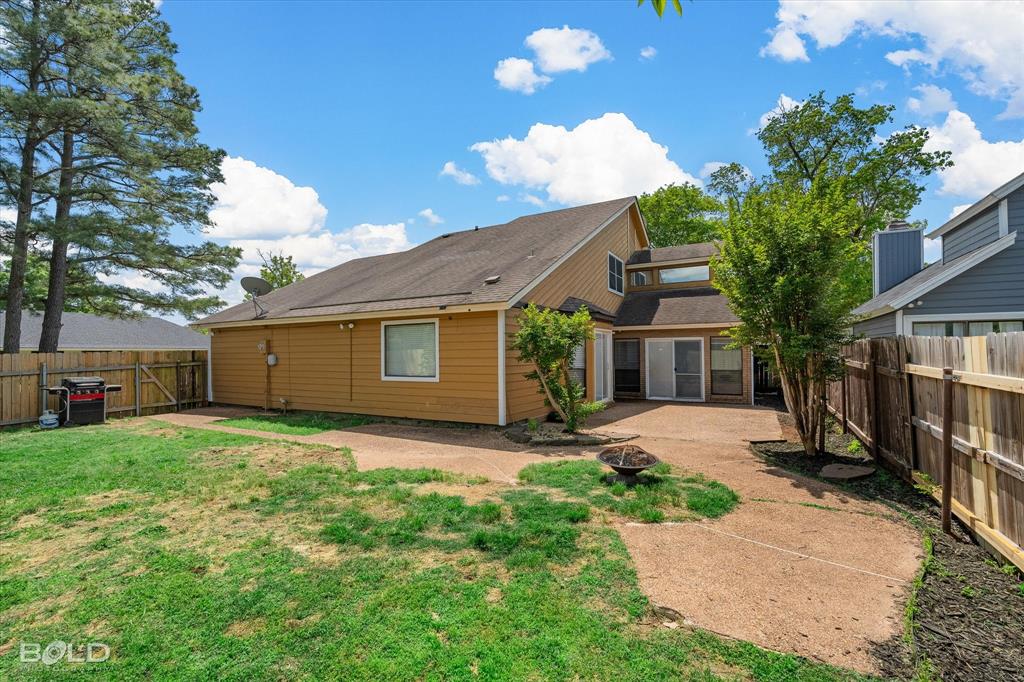 Bossier City, Louisiana 71111, United States, 4 Bedrooms Bedrooms, ,3 BathroomsBathrooms,Residential,Active,83519