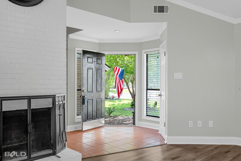 Bossier City, Louisiana 71111, United States, 4 Bedrooms Bedrooms, ,3 BathroomsBathrooms,Residential,Active,83519