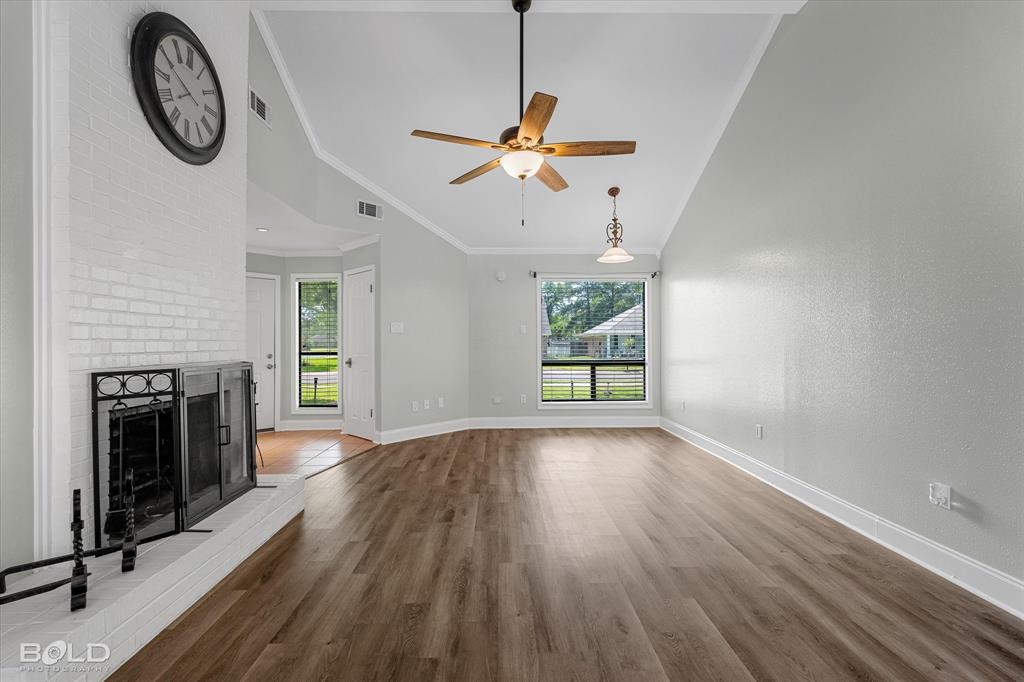 Bossier City, Louisiana 71111, United States, 4 Bedrooms Bedrooms, ,3 BathroomsBathrooms,Residential,Active,83519