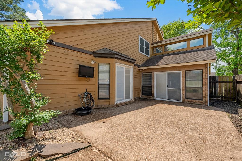 Bossier City, Louisiana 71111, United States, 4 Bedrooms Bedrooms, ,3 BathroomsBathrooms,Residential,Active,83519