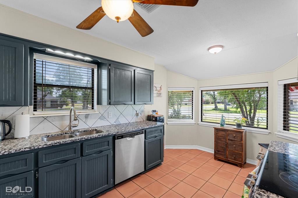 Bossier City, Louisiana 71111, United States, 4 Bedrooms Bedrooms, ,3 BathroomsBathrooms,Residential,Active,83519