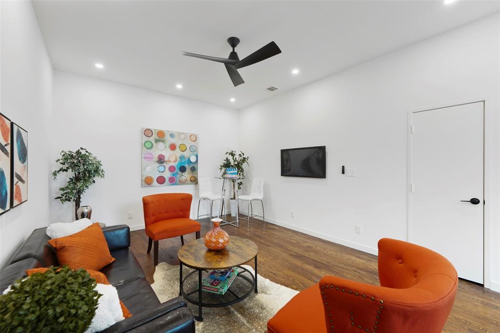 3110 W Jefferson Boulevard