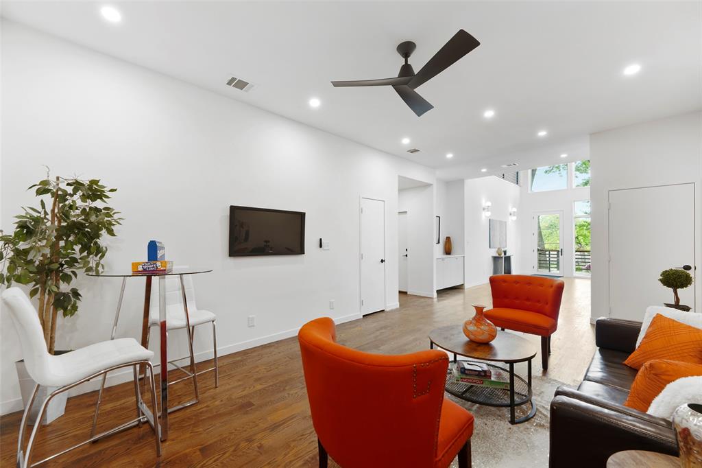 3110 W Jefferson Boulevard