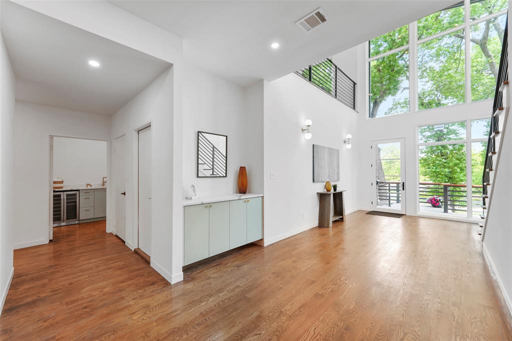 3110 W Jefferson Boulevard