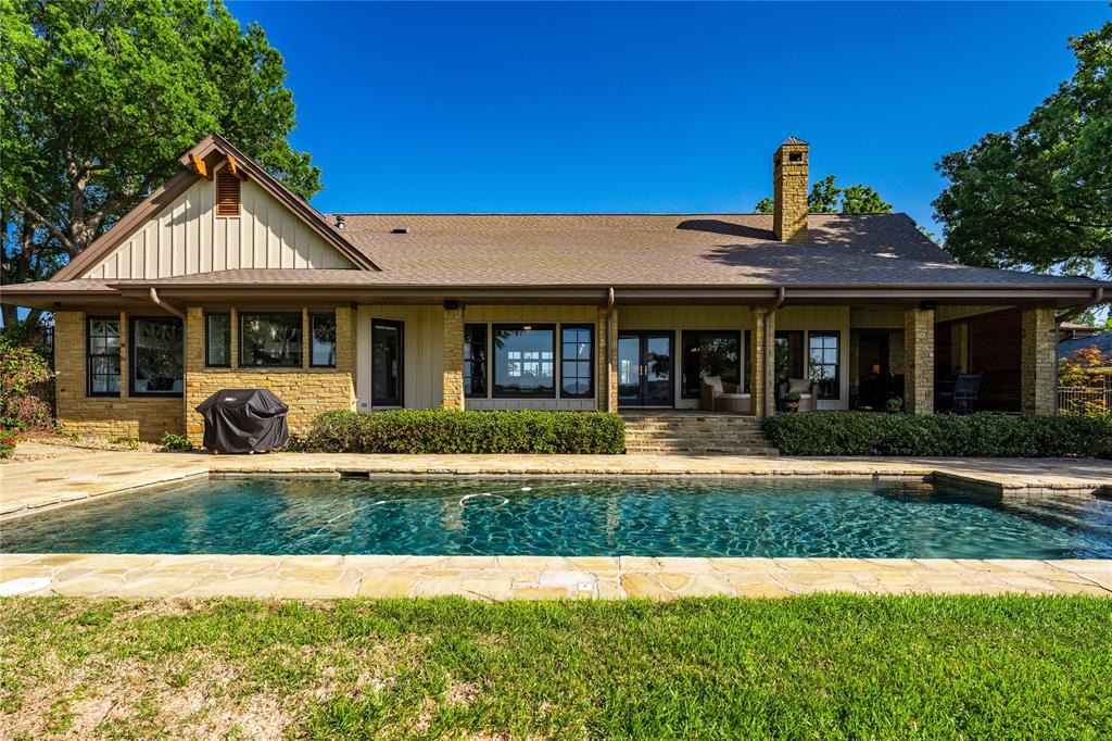 100 Lakeside Court