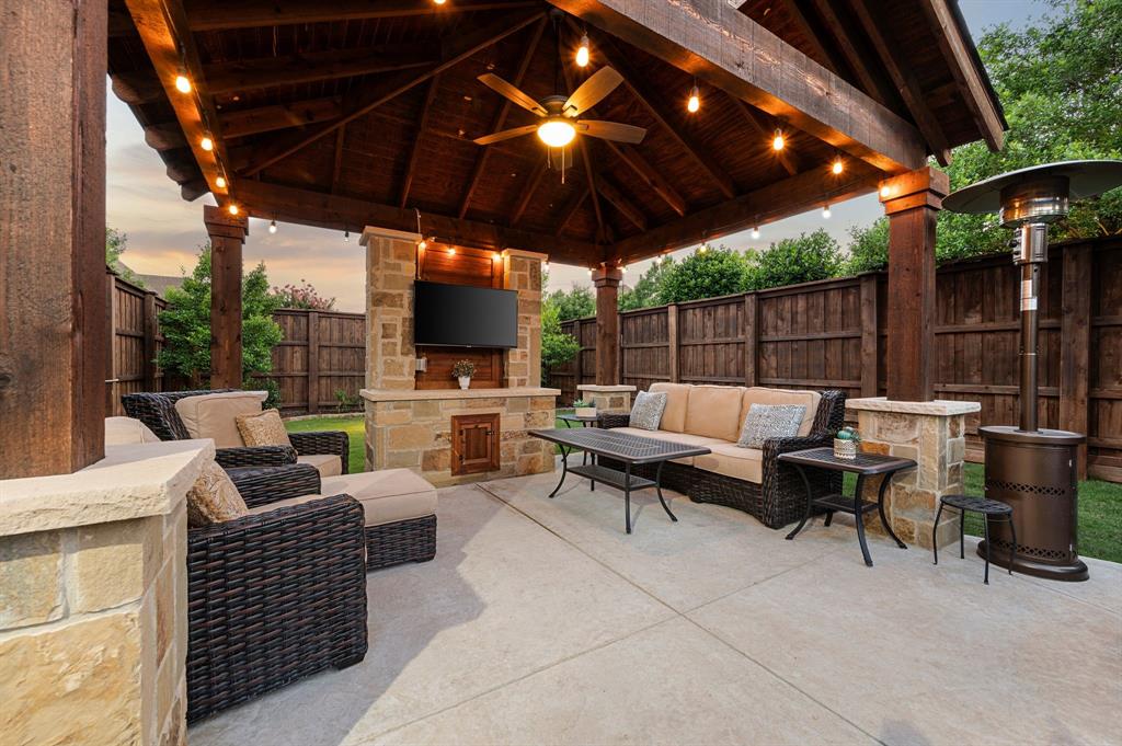 8001 Seville Drive