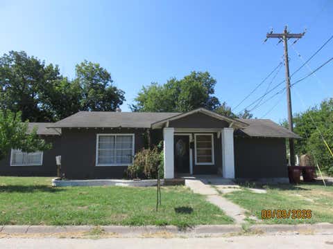 Photo of 315 Maple Street, Farmersville, TX 75442 (MLS # 21358088)