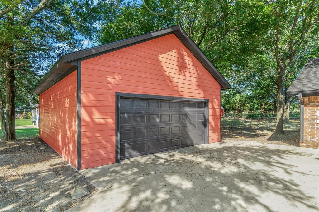 910 Willow Drive
