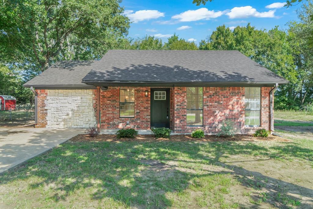 910 Willow Drive