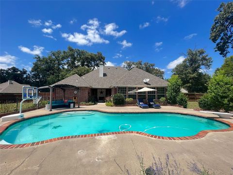 A home in Sulphur Springs