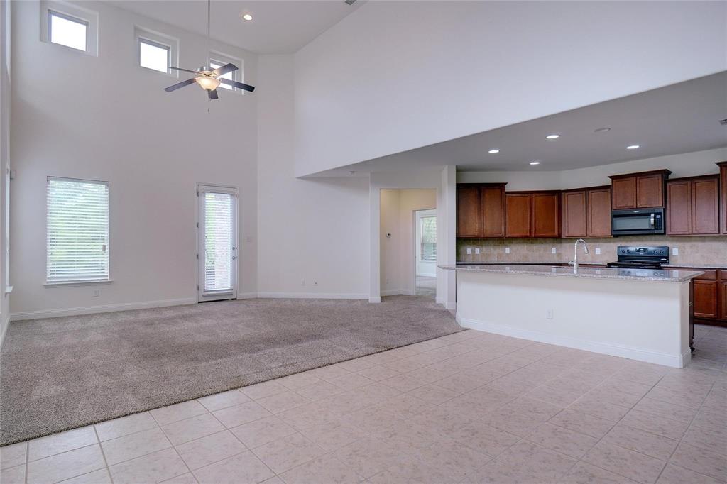 8721 Maple Ridge Trail