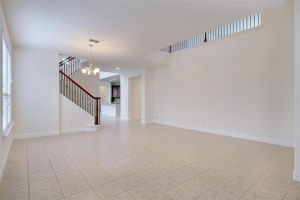 8721 Maple Ridge Trail