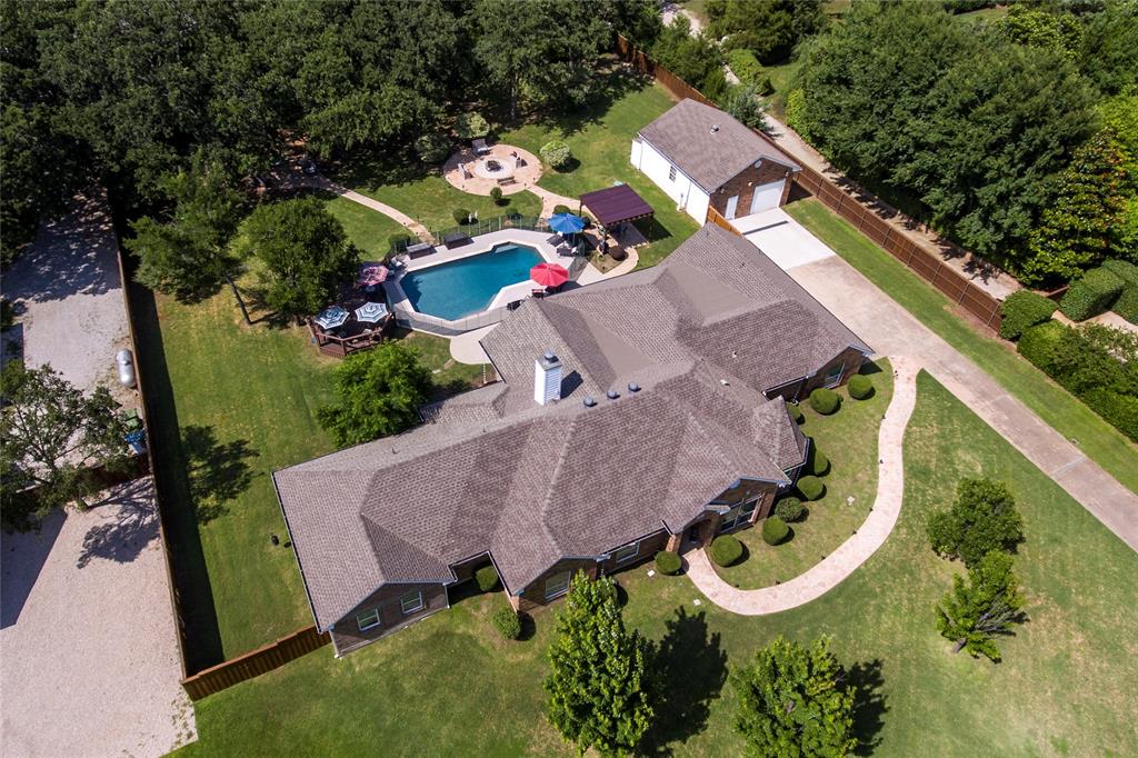 Emerald Sound At Lake Lewisvil - Residential