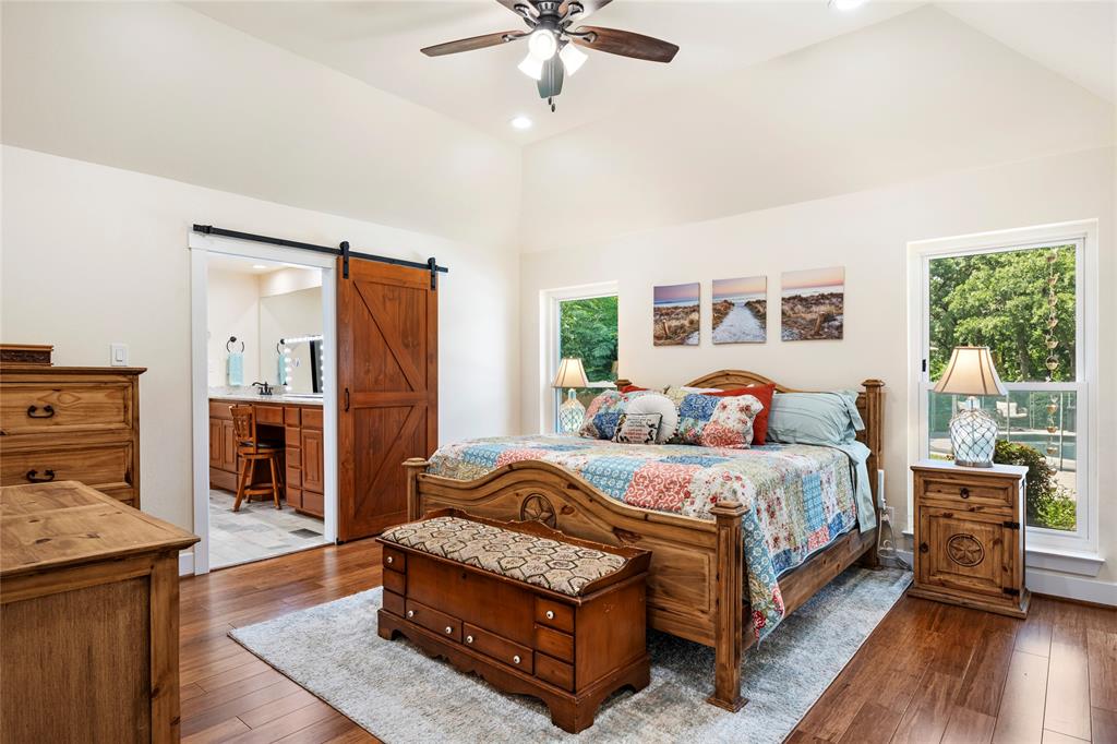 Emerald Sound At Lake Lewisvil - Residential