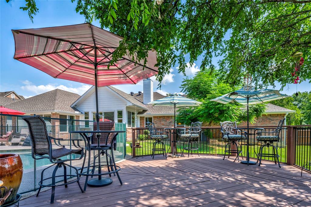 Emerald Sound At Lake Lewisvil - Residential