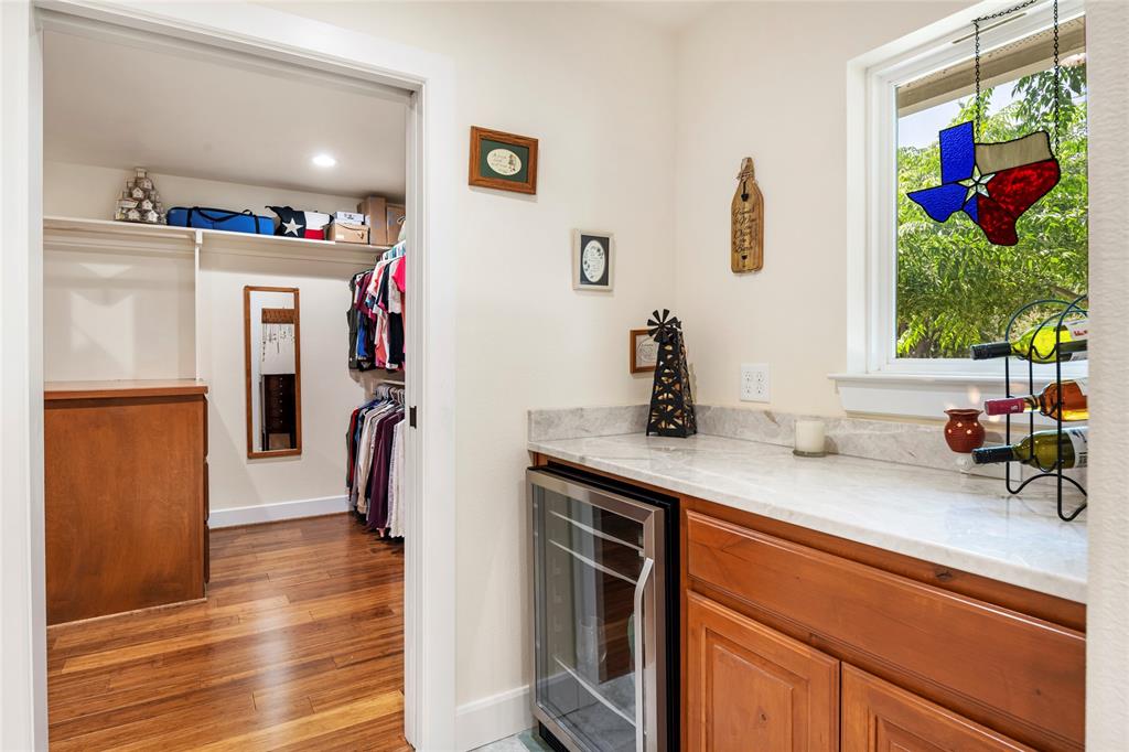 Emerald Sound At Lake Lewisvil - Residential