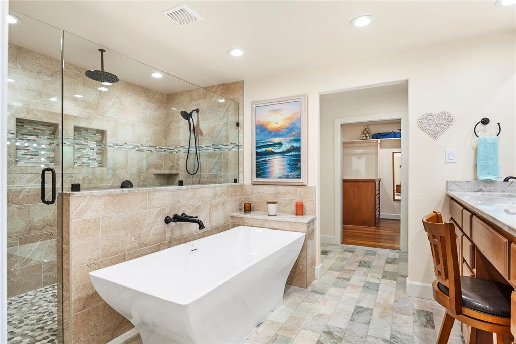 Emerald Sound At Lake Lewisvil - Residential