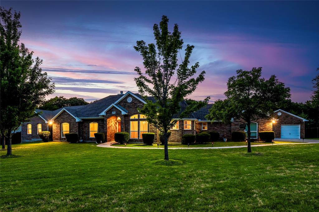 Emerald Sound At Lake Lewisvil - Residential