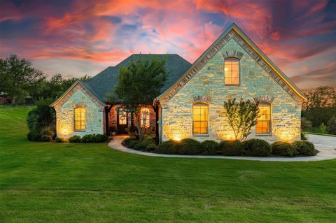 Photo of 10301 Mustang Wells Drive, Fort Worth, TX 76126 (MLS # 21300238)