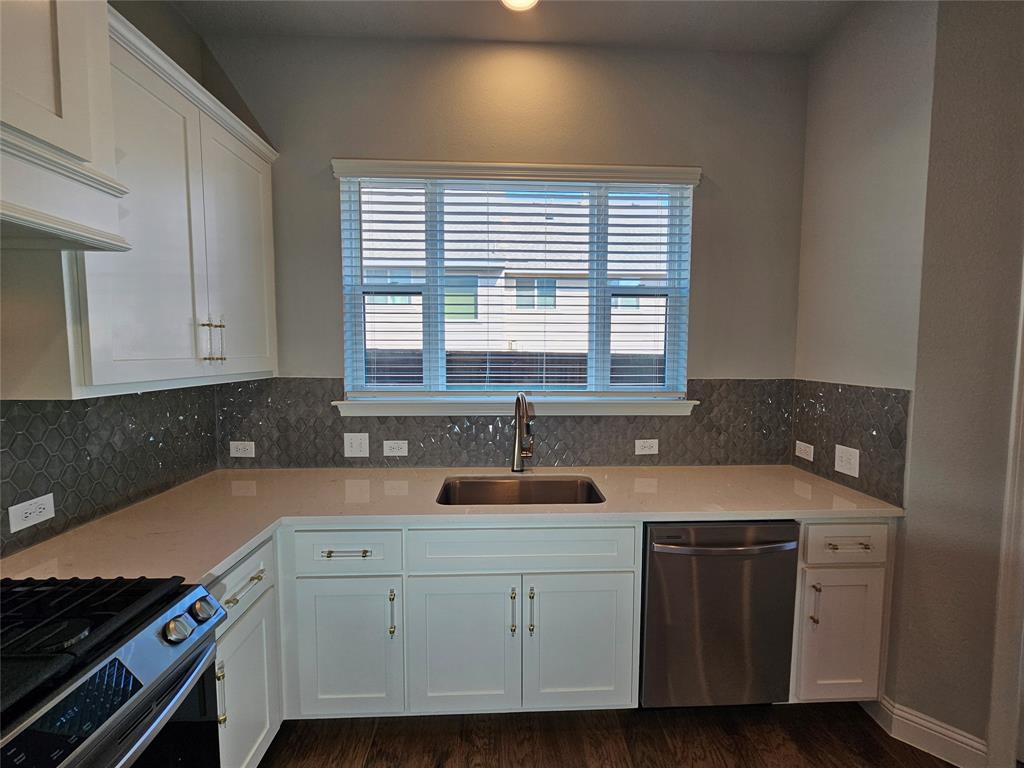 Oakbend Condo Bldg 5 - Residential Lease