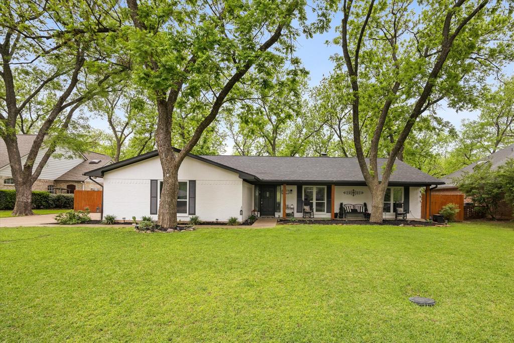 8513 Ravenswood Road