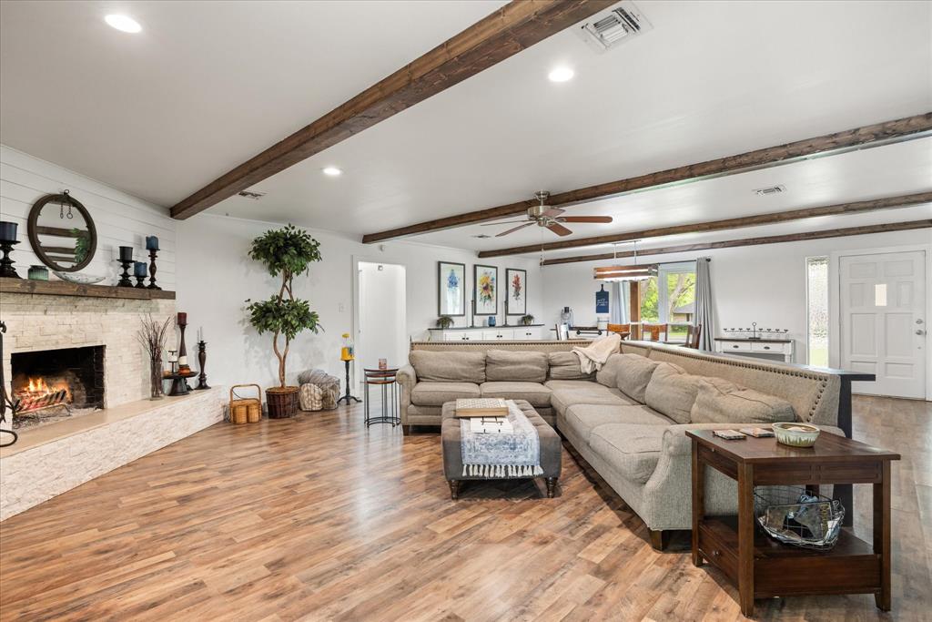 8513 Ravenswood Road