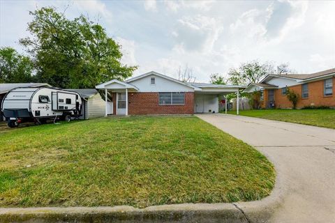1113 Keechi Street Weatherford TX 76086
