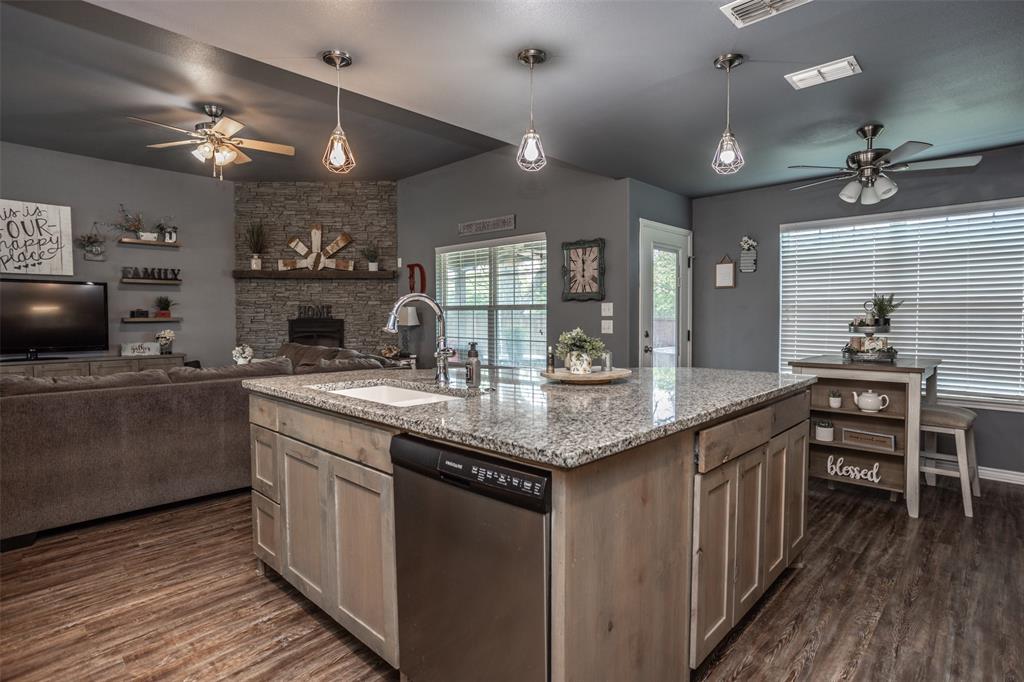 Busby Add Lt 1-4 Blk A - Residential