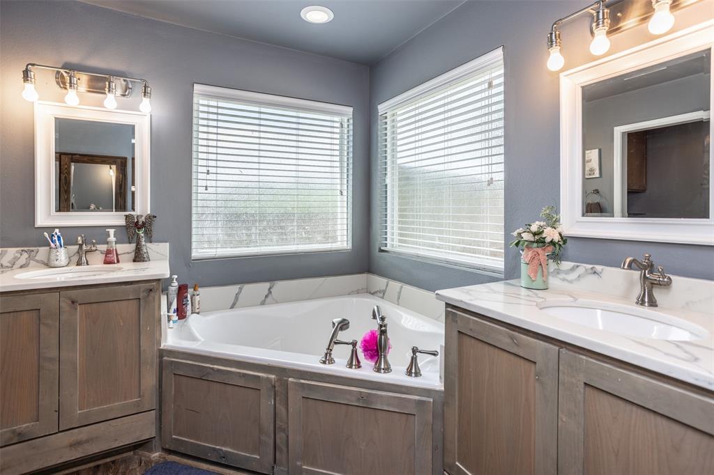 Busby Add Lt 1-4 Blk A - Residential