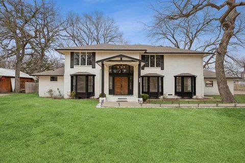 101 Forest Brook Street Oak Leaf TX 75154