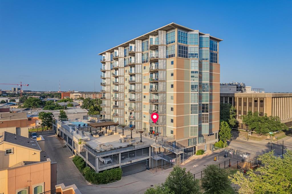 1001 Belleview Street 305