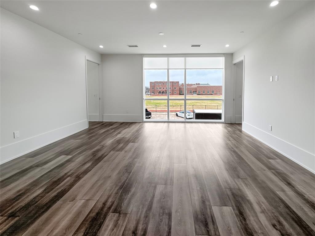 3525 Normandy Avenue 15