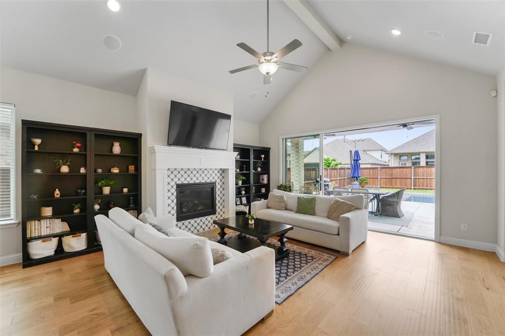 416 Calmwater Cove