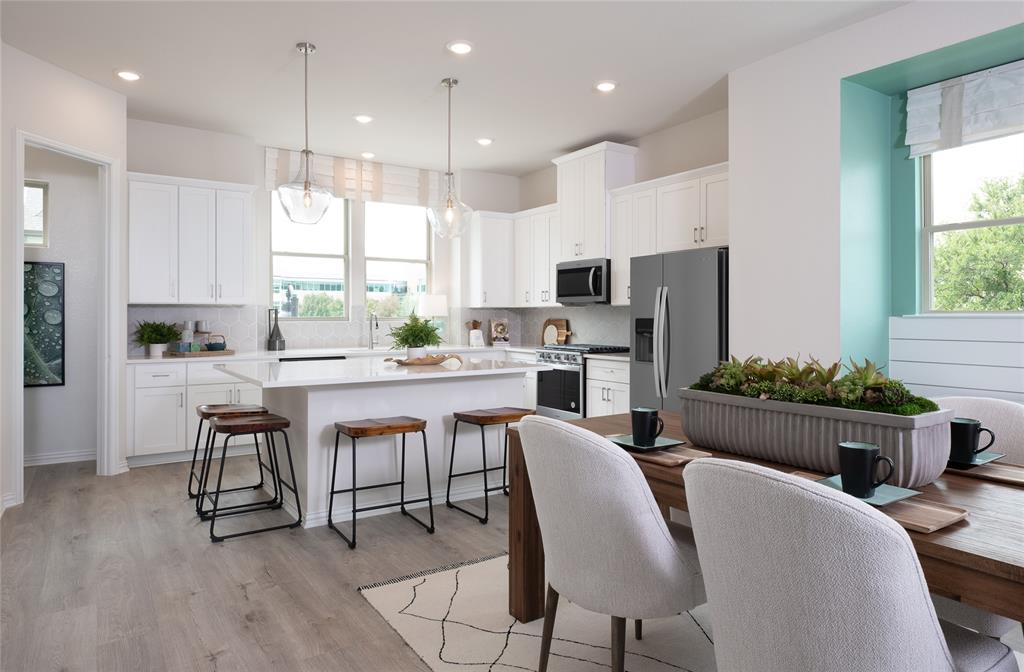 4301 Henderson Avenue