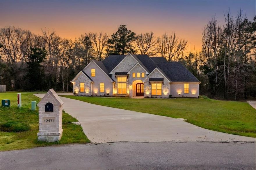 Seller is offering an interest rate buy-down with a preferred lender, giving qualified buyers the opportunity to secure rates potentially as low as the 4% range depending on loan program, credit approval, and current market conditions. Welcome to 12171 Copper Ct in the desirable Copper Ridge subdivision of Tyler, located within the highly regarded Lindale ISD. This beautifully designed one-story home offers approximately 2,985 square feet of thoughtfully planned living space, featuring five bedrooms, a dedicated office, four full bathrooms, and one half bath. Set on a spacious 0.88-acre cul-de-sac lot, the property provides both privacy and plenty of room to enjoy the outdoors. The striking stone and concrete-based siding exterior delivers timeless curb appeal, complemented by a functional two-car side-entry garage. Privacy fencing surrounds the backyard, creating a secure and inviting space for relaxation, gatherings, or pets.

Inside, the split primary suite serves as a true retreat, complete with a spa-like bath featuring a jetted tub, separate shower, dual lavatories, and generous storage. The layout is designed with flexibility in mind, offering two living areas along with both formal and casual dining spaces to accommodate everyday living and entertaining alike. Natural flow throughout the home enhances comfort while allowing each space to feel connected yet purposeful. The dedicated office provides an ideal setup for working from home or managing daily tasks with ease. Each bedroom is well-sized, offering comfort and convenience for family or guests. With its blend of space, function, and desirable location, this property presents a standout opportunity in the heart of East Texas.
