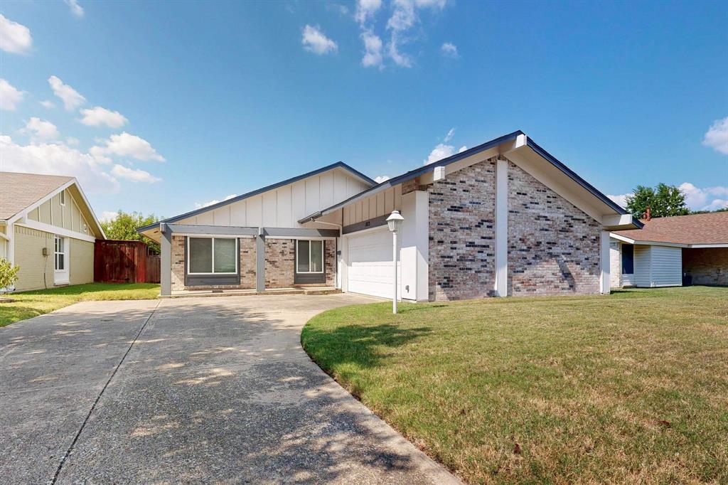 1813 Plantation Road
