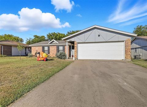 524 NW Charlyne Dr. Burleson TX 76028