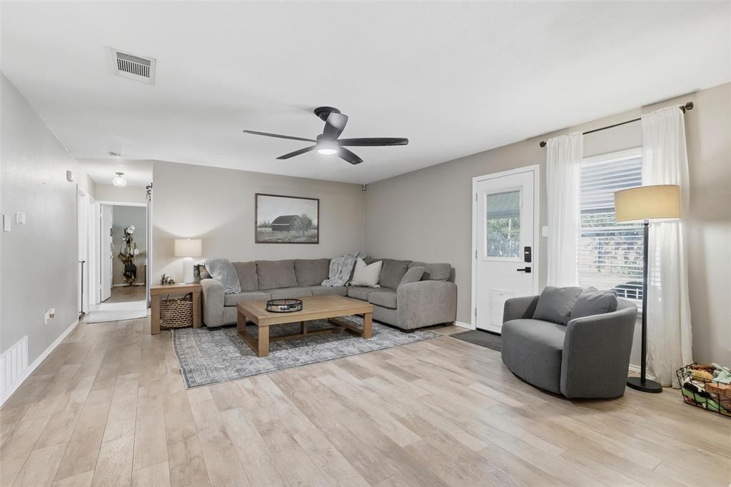 524 NW Charlyne Dr.