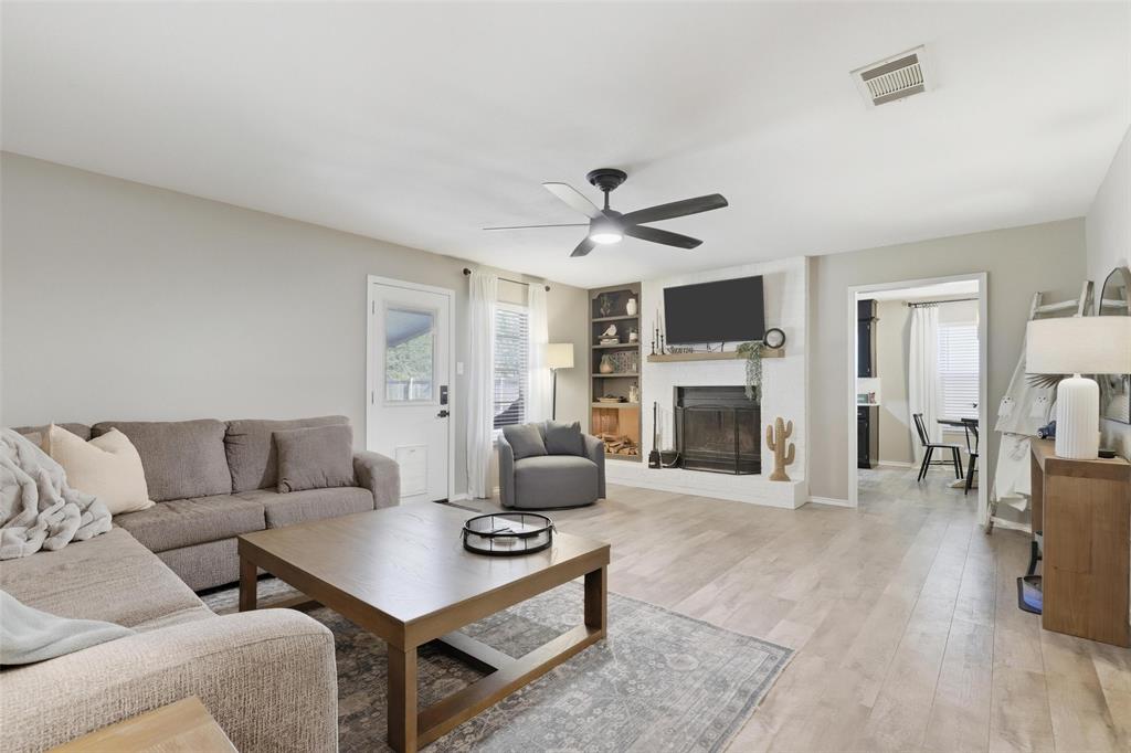 524 NW Charlyne Dr.