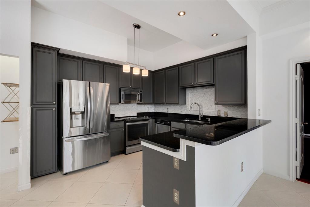 3225 Turtle Creek Boulevard 519