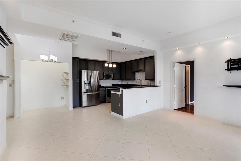 3225 Turtle Creek Boulevard 519