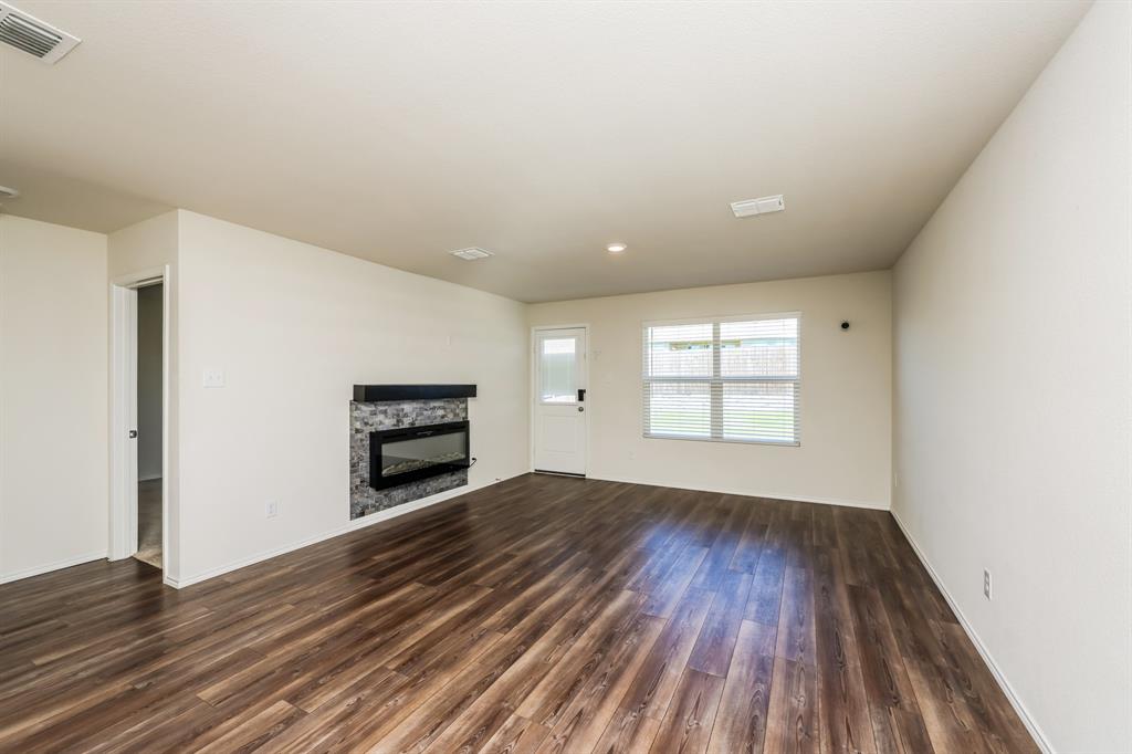 Trinity Xing Ph 4 - Residential Lease