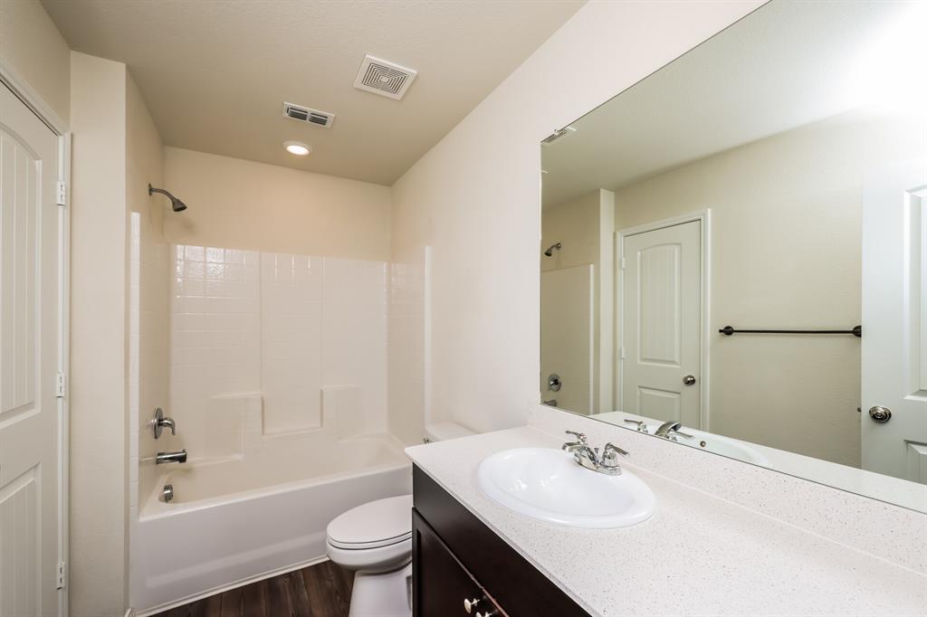 Trinity Xing Ph 4 - Residential Lease