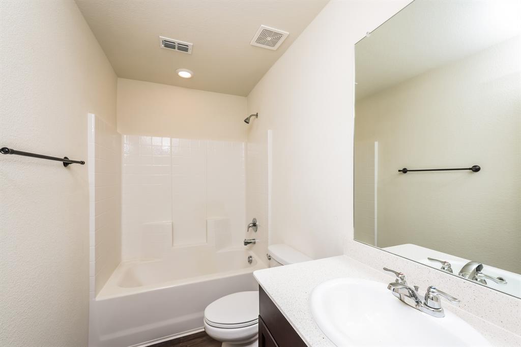 Trinity Xing Ph 4 - Residential Lease