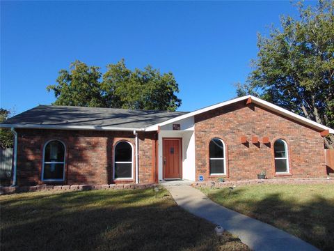 4710 Zanes Court Grand Prairie TX 75052