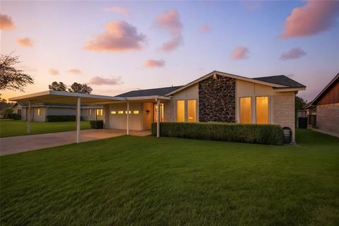 1801 Homestead Place Garland TX 75044