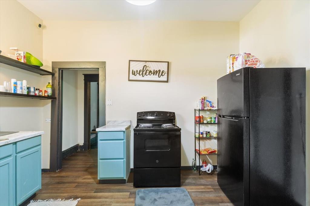 White C W - Residential