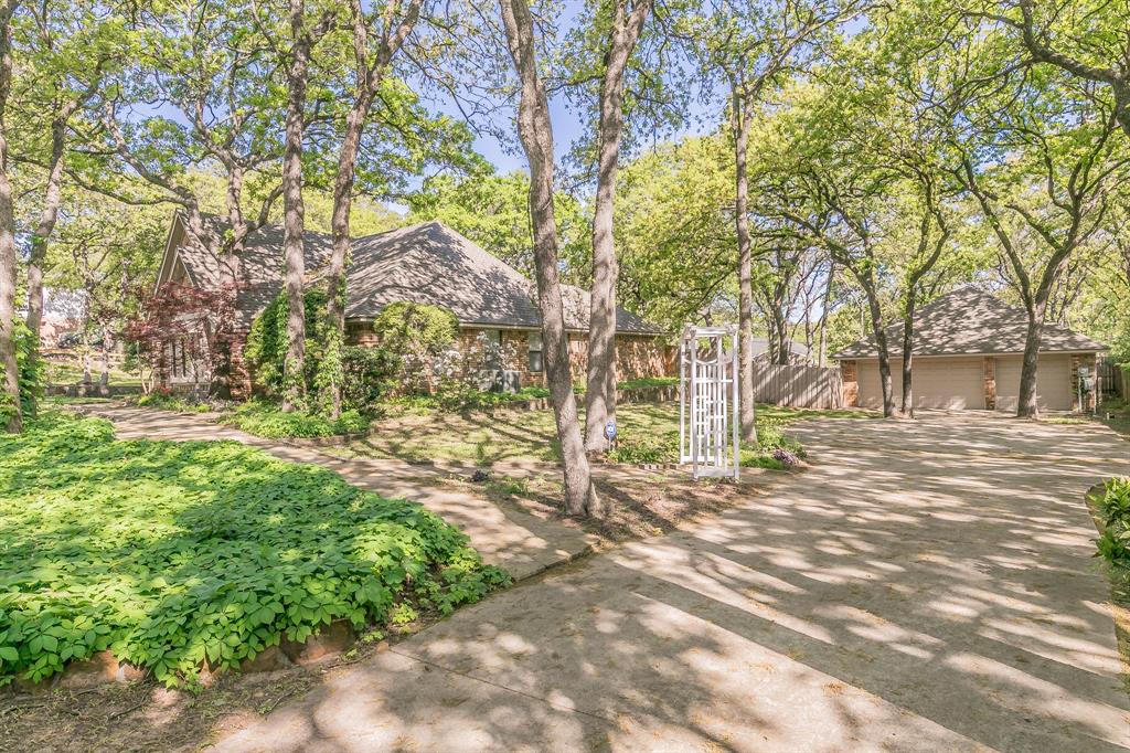 2111 Meadowview Drive