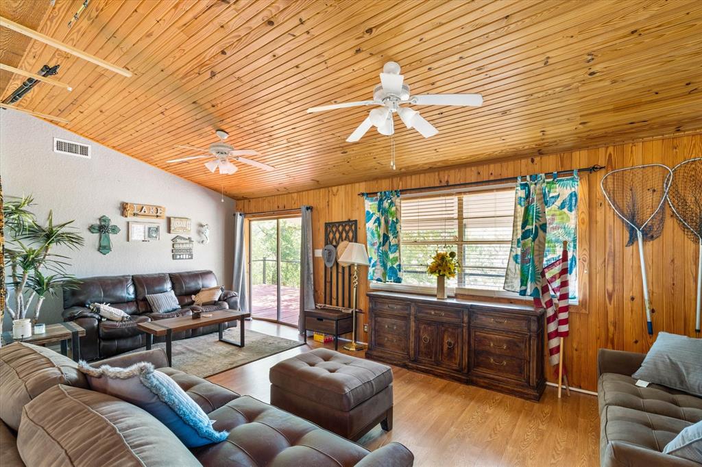 995 County Road 1744